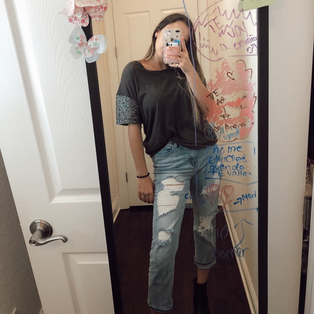 Squined sleeves American eagle tshirt